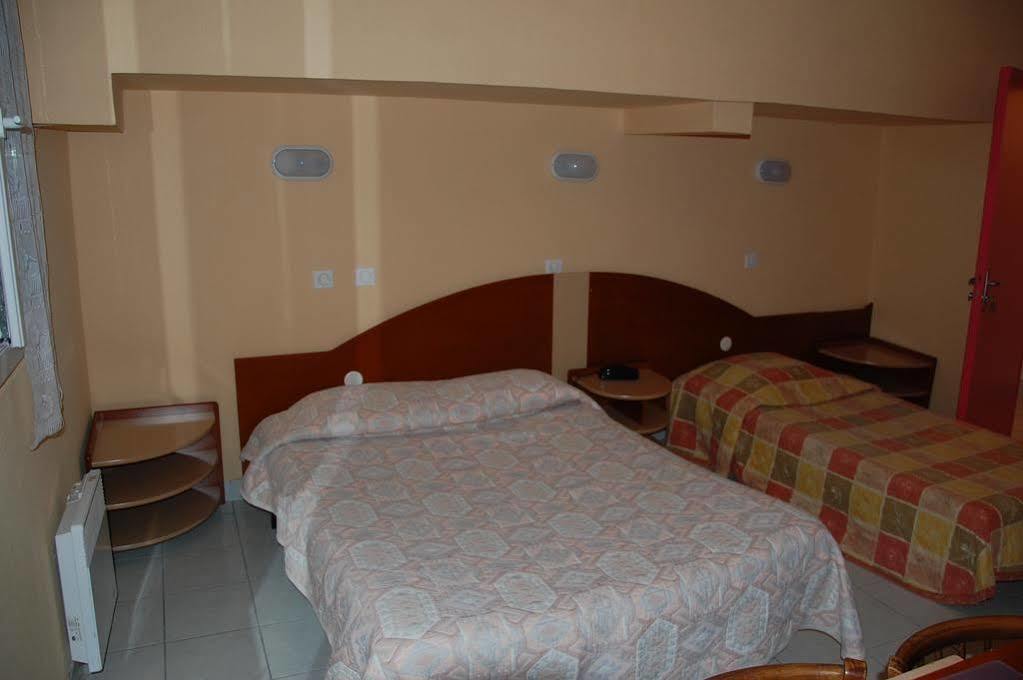 Hotel Louvre Vincenette ลูร์ด ภายนอก รูปภาพ